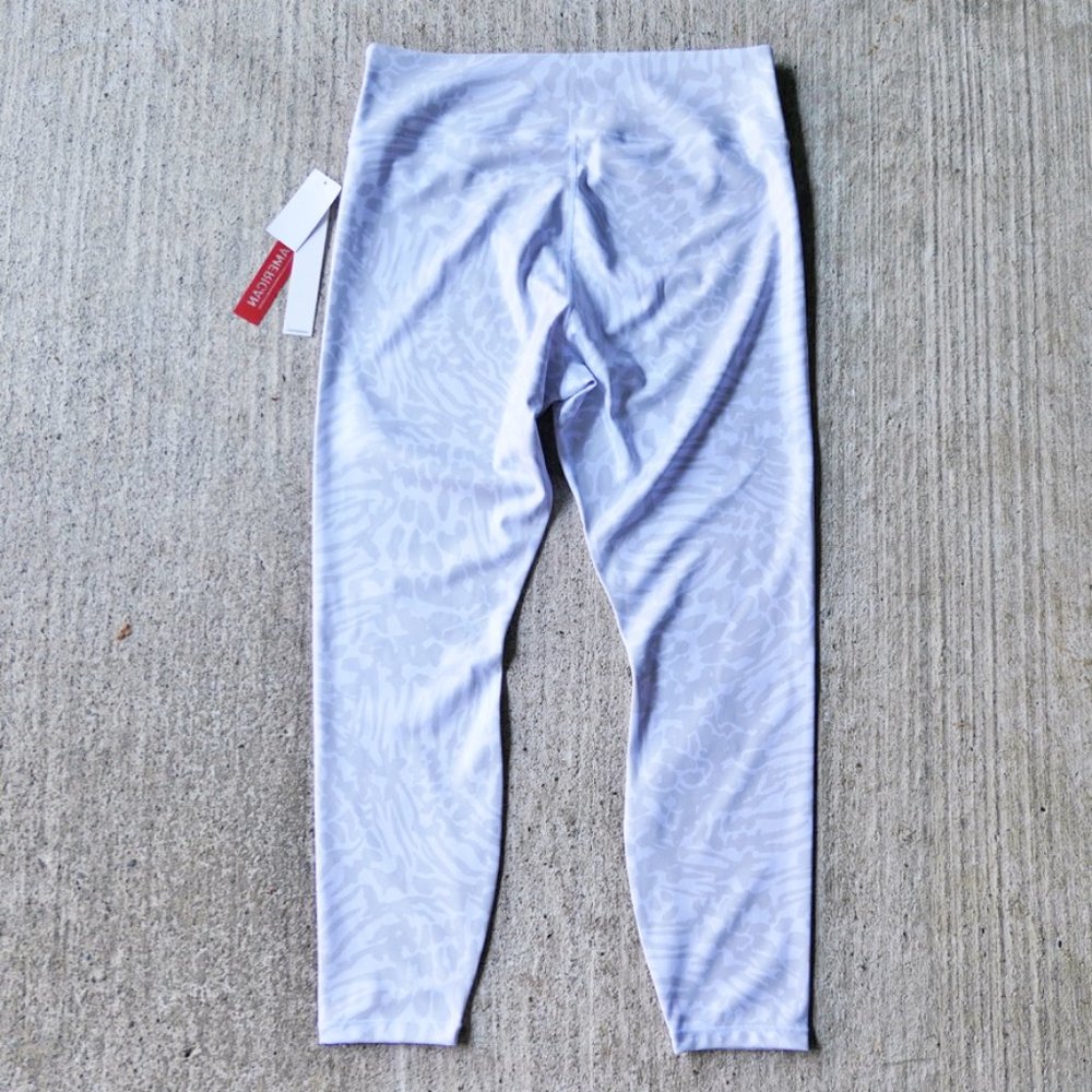 good american high rise leopard foil 7/8 legging - Picture 5 of 9